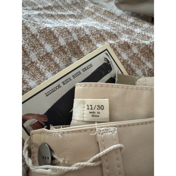 NWT tgla Beige/Ivory Faux Leather Super High Rise Bootcut Pants Size 30 NWT - Picture 4 of 4